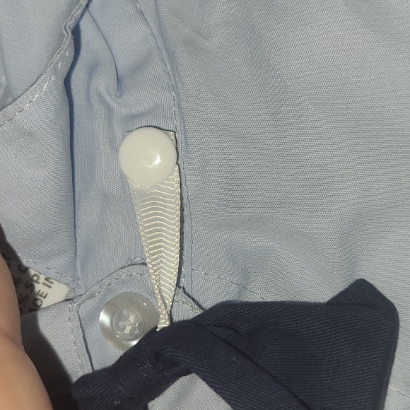 NWOT Dress Shirt with Snap On Bow Tie - Picture 3 of 8